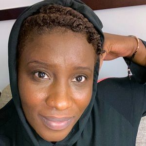 Meet your Posher, Dee